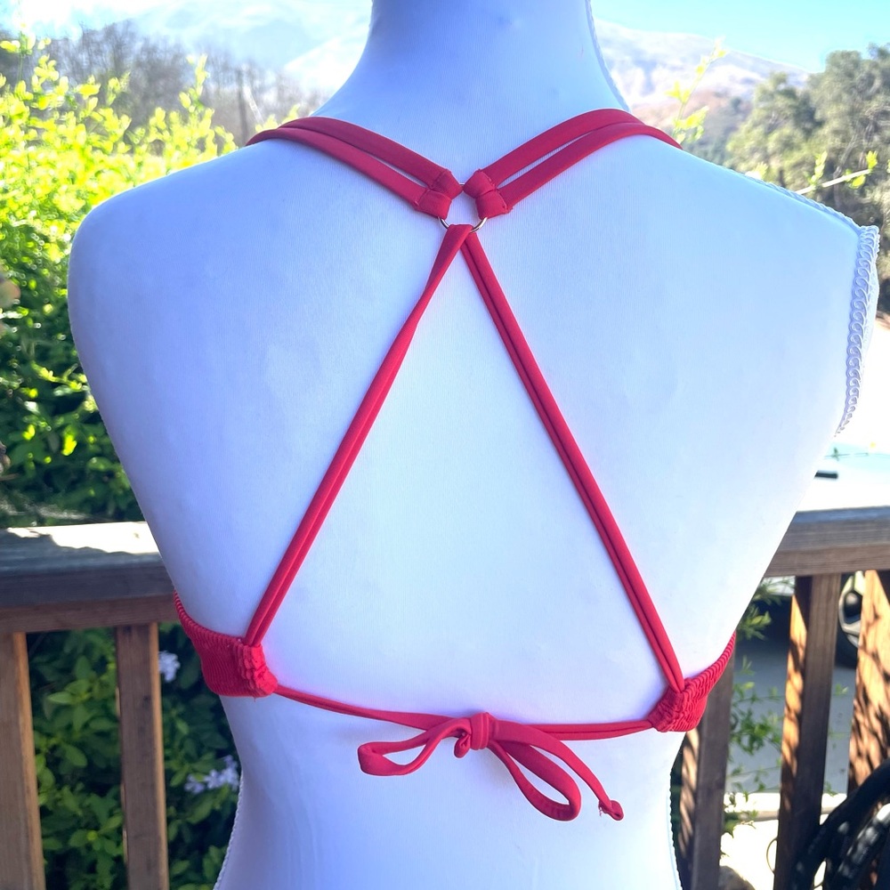 Shade & Shore Bold Red Ribbed Bikini Top - Picture 2 of 2